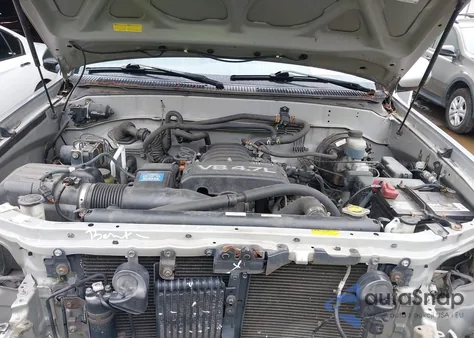 2005 Toyota Sequoia Limited V8 из США, поврежденный, VIN 5TDBT48A75S256810